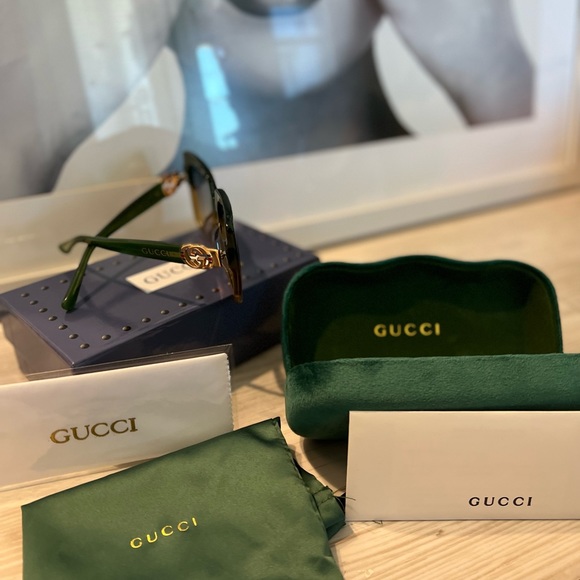 NEW GUCCI SUNGLASSES 🕶 
ONLY WORN BY ME FOR THIS PICTURE PURPOSES!!! - Picture 7 of 8